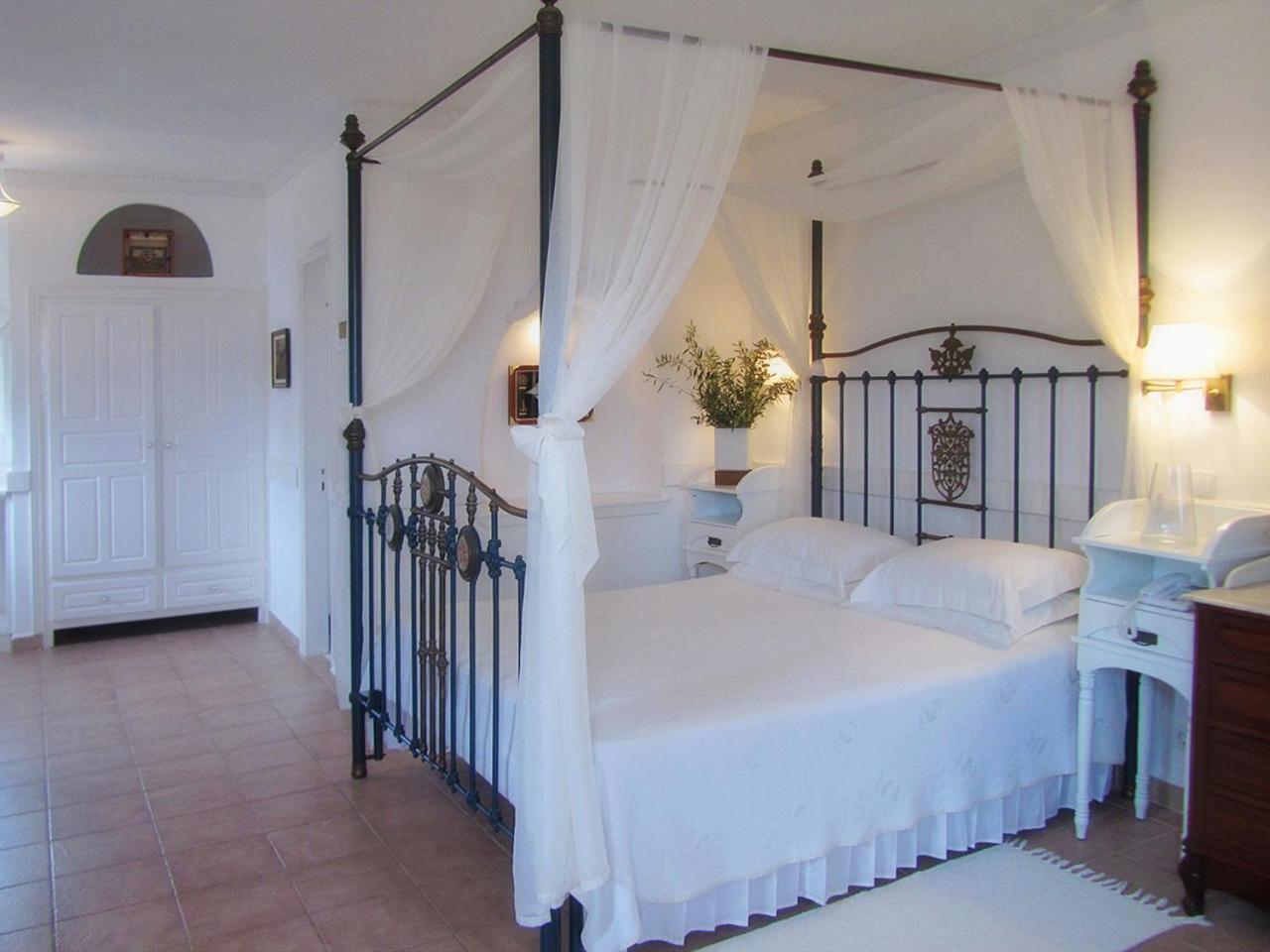 Porto Scoutari Romantic Hotel Skála Exteriér fotografie